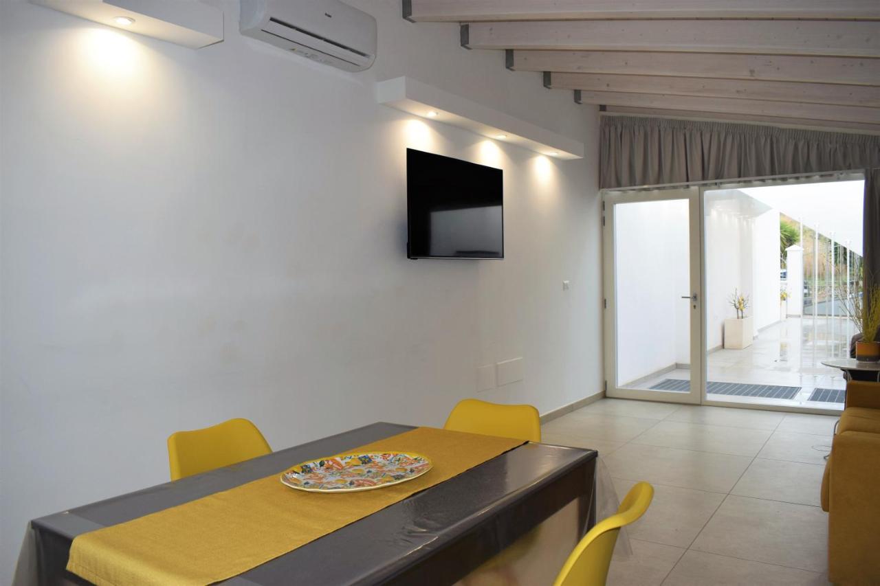 Casa Vacanze Filieri Санта-Мария-аль-Баньо Экстерьер фото